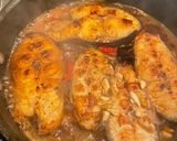A picture of step 1 of Caramelized Catfish in Clay Pot with Tea Infusion.