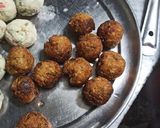 A picture of step 13 of Vegetable Manchurian with Red Gravy.