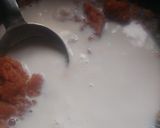 A picture of step 3 of Besan ka halwa.