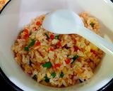 Hình bước làm 3 của món Cơm rang trứng cá hồi