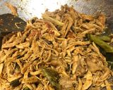Foto langkah ke 3 dari resep Nasi Balap Khas Lombok (ayam suwir).