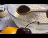 櫻桃玫瑰果蛋糕佐接骨木花糖漿的食譜步驟3照片