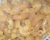 Foto langkah ke 1 dari resep Mac and Cheese.