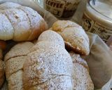Foto del passaggio 14 della ricetta Cornetti brioches