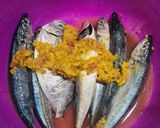 Foto langkah ke 2 dari resep Ikan Goreng Bumbu Kuning.