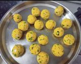 A picture of step 4 of Chana Dal Vada.