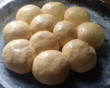 Foto del paso 4 de la receta: Pancitos con harina de maíz rellenos con dulce de membrillo💜