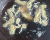 મરચાં અને બટાકા ના ભજીયા (Marcha Bataka Bhajiya Recipe In Gujarati) રેસીપી સ્ટેપ5ફોટો