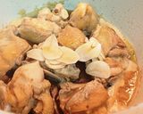 Hình bước làm 3 của món Gà Adobo - Philippin