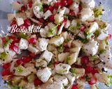 A picture of step 4 of Paneer-Apple Nutritious Salad.