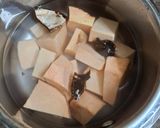 A picture of step 1 of Yam cutlet.