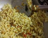 A picture of step 2 of Girmit recipe/masala puffed rice.
