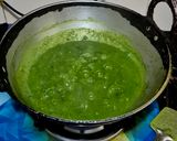 A picture of step 6 of Restaurant-Style Lehsuni Palak.