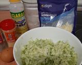 Foto del paso 1 de la receta: Tortitas de calabacín sencillísimas!!