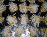 Foto langkah ke 7 dari resep Kue keju telor asin.