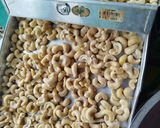 Foto langkah ke 3 dari resep Kacang Mede Goreng Mantul.