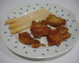 Foto del paso 8 de la receta: Solomillo de cerdo rebozado y espárragos