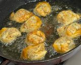 A picture of step 8 of Seafood Wonton.