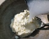 A picture of step 1 of Homemade butter.