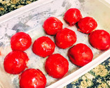 Foto del paso 5 de la receta: Bombones de foie con coulis de frambuesa y tierra de pistachos