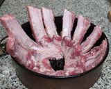Foto del paso 1 de la receta: Corona de costilla con puré de queso