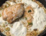 Foto del paso 4 de la receta: Pollo al verdeo con papas al pimentón