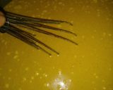 A picture of step 2 of Pakora kadhi.