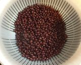 A picture of step 2 of Basic Azuki Bean Cooking Method: Lightly Sweetened Sweet Red Bean Soup.