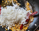 A picture of step 1 of Udipi style Sambhar.