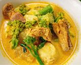 A picture of step 3 of Vegetable and Mushroom Stem Curry.