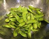 A picture of step 1 of Boiled Edamame with Salt.