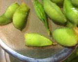 A picture of step 3 of Boiled Edamame with Salt.