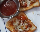 तवा ब्रेड पिज़्ज़ा (tawa bread pizza recipe in Hindi) रेसिपी चरण 6 फोटो