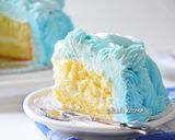 Foto langkah ke 5 dari resep Ombre Rosette Birthday Cake (3 bahan saja).