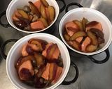 Une image de l'étape 9 de Cassolettes de saumon aux prunes, citron et champignons de Paris.