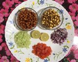 A picture of step 1 of Crunchy Salad.