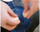A picture of step 1 of Banana Shake with Banana,Strawberry jelly 😋.