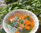 Foto langkah ke 3 dari resep Sayur bening bayam wortel.