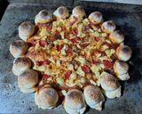 Une image de l'étape 15 de Pizza avec bords au fromage 🍕.
