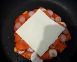 Foto langkah ke 6 dari resep Pizza Roti Tawar.