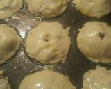 A picture of step 12 of Pork Pies.