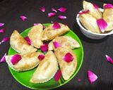 मावा और सूजी का गुजिया (mawa aur sooji ka gujiya recipe in Hindi) रेसिपी चरण 7 फोटो