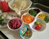 A picture of step 1 of Minced meat fried rice & easy coleslaw.