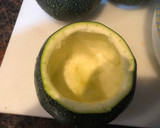 Foto del paso 1 de la receta: Bomba de calabacín relleno de verduras y pollo