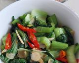 Foto langkah ke 8 dari resep Tumis Pakcoy Sat-Set Yummy.