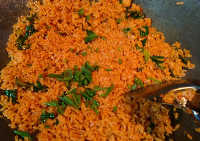 Langkah-langkah untuk membuat Cara bikin Nasi Goreng Rumahan