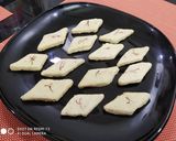 A picture of step 3 of Kaju katli.
