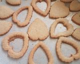 A picture of step 7 of Jim jam cookies.