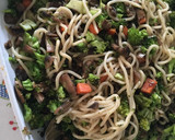 Foto del paso 12 de la receta: Noodles con brócoli, champiñón y zanahoria