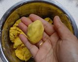 Foto langkah ke 3 dari resep Butir Nangka Isi Pisang.